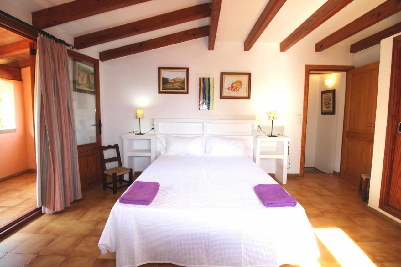 Gato Den Vives Casa 4 Con Piscina Ferienhaus