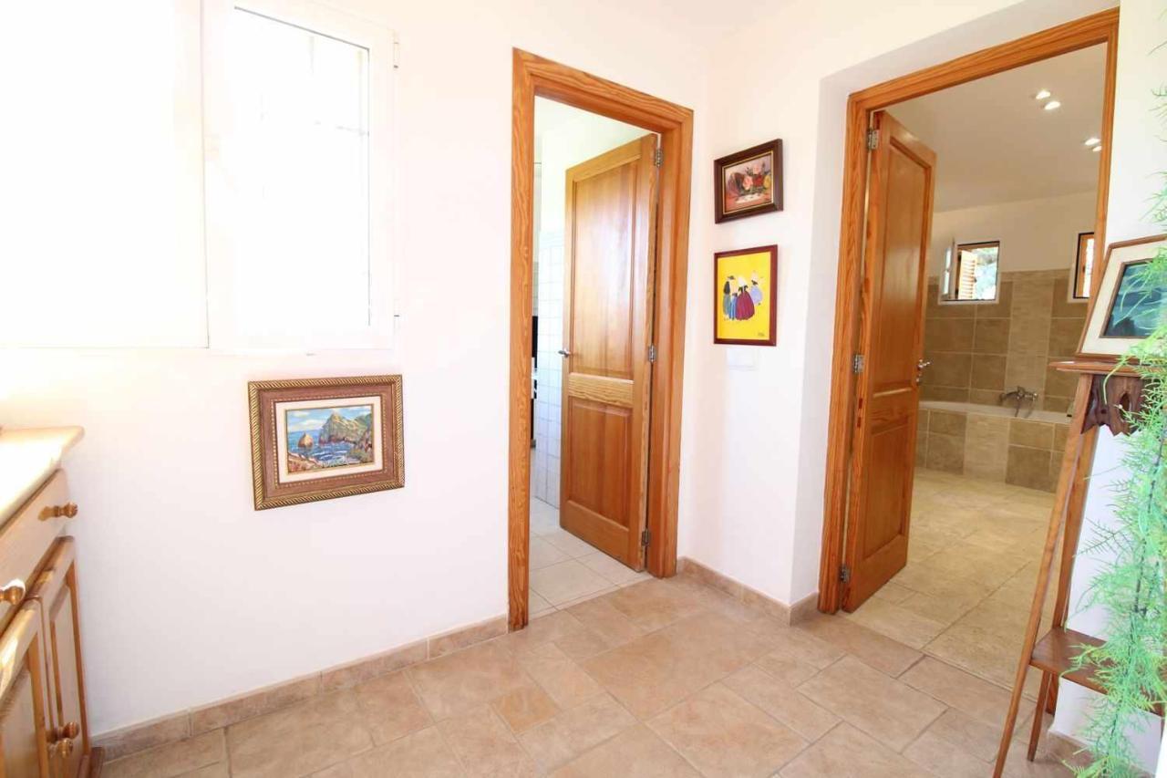 Feriehus Gato Den Vives Casa 4 Con Piscina